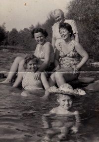 Miroslava Šmuková in the group at the bottom left. On the right, aunt Jiřina Jelínková with glasses, imprisoned in the 1950s for helping political prisoners in the prison in Ostrava-Heřmanice. A photo of the Čeladenka river in Frýdlant nad Ostravicí from circa 1963
