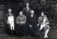 In the middle, Blažena Stuchlá's grandfather, Prokop Nýstecký, the original owner of the pub. On the right, Štěpánka Kašpárková's mother with her daughter Zlaťka / circa 1930s