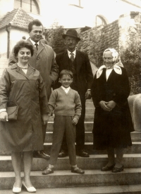 1969-1970, Lipnice nad Sázavou (from left: mother Marie, father Zdeněk, P. Hrabalik, grandfather František Prchal, grandmother Františka Prchalová) / archive: P. Hrabalik