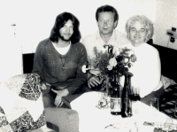 1984, Havlíčkův Brod / Marie Hrabalíková's 50th birthday (from left Petr Hrabalik, Zdeněk Hrabalík, Marie Hrabalíková / P. Hrabalik archive)