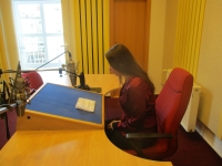 Pupils recording an audio report in the Czech Radio in Hradec Králové