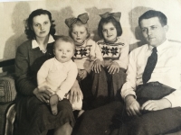 Eliška Bočková with her parents and siblings