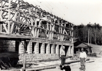 Construction of a new stable / Růžďka / around 1970