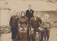 Pospíšil family of Eibenthal, wife's family, undated