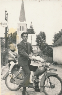 Josef Nedved with his children, Eibenthal, circa 1973