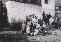 Pupils at the old school in Eibenthal, late 1930s