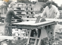 Rudolf Papík at the production of pallets in the Podlesí cooperative, retirement, Lukavice 1985