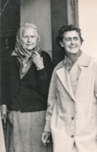 Rudolf Papík's grandmother Marie Fenyková and mother Růžena Papíková