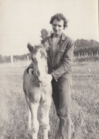 Antonín Konečný with a foal, about 1975