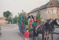 Antonín Konečný (on a cart in a hat), taking conscripts to military service, 1991