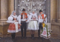 Antonín's son Jakub Konečný (second from the left) as a younger head miller with his younger wife Kateřina Adamová (first from the left) at the Anenský Feast in Veselí nad Moravou