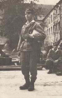 Josef Srnský at the compulsory military service during the lunch, Josefov, 1966