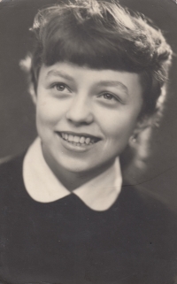 Lidmila Kubinová in her graduation photo in 1957