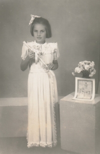 Blanka Slunečková, Holy Communion, 1954