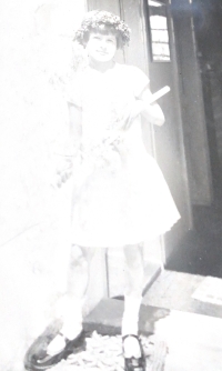 Alena Štěpánková Veselá on the occasion of her First Holy Communion, May 1932