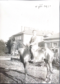 Bratr Karel Veselý v roce 1934