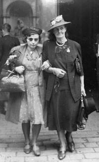 Grandmother on the right, Prague, 1932