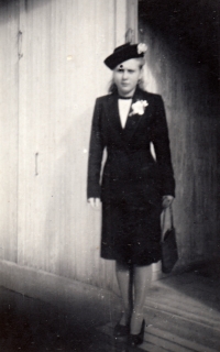 Mummy in Berlin, 1944