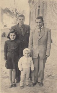 The Matějíček siblings, witness in the middle (the youngest)