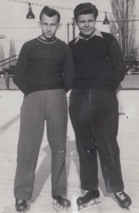 Vladimír Nadrchal (on the left) at the uncovered ice rink in Pardubice around 1955