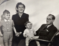 The Rosendorfs before the arrest of their father, from the left: Petr, Ludmila, Zbyněk, Antonín, 1947