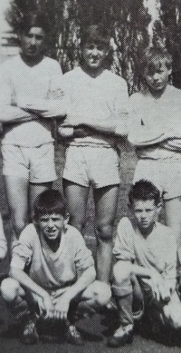 Ladislav Vízek (first from left below) in the senior team of Nový Bydžov, second half of the 1960s