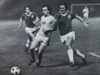 In a duel with Everton Liverpool defenders, UEFA Cup, winning 1-0 and advancing to the third round, autumn 1978