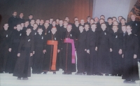 The group of theologians from Czechoslovakia (seventh from the right in the top row) going to the celebration of the canonization of Agnes of Bohemia in Rome, 1989