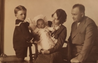 Jiří Vik with his older brother and parents