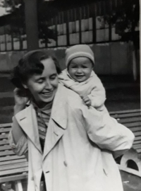 Little Kateřina Blumová with her mom, 1954