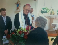 Eva Pospíšil-Hanušová with Archbishop Jan Graubner