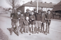 František Brouk (second from left) with a group of friends in Jaroměř in the second half of the 1940s