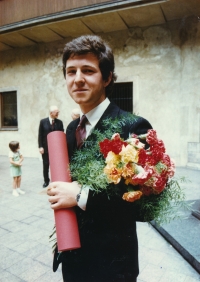 Zdeněk Bašný at his graduation in 1982