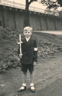 Zdeněk Cvrk during confirmation as a boy of about six years