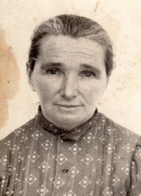 Mother Olga Kovaříková, née Kopřivová, photographed during the deportation, Călărași, 1950s