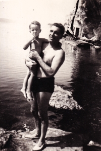 Giorgio Savo with his father, Split, 1942