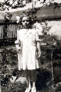 Ludmila Novotná, First Holy Communion, Hostkovice, 1945/1946