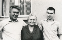 Pavel Novák with his father Bedrich and grandmother Libuska in 1989