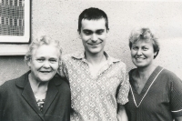 Pavel Novák with his mother Lydia and grandmother Libuska in 1989