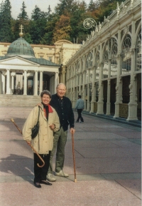 Dr. Ray Kaufman and his wife Pat