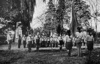 On the occasion of the 50th anniversary of the founding of Czechoslovakia, the Frýdlant Scouts planted the "Linden of Freedom" in the town park on 28 October 1968, the witness is holding the Czechoslovak flag with his back (in the background there is still a monument to the fallen in World War I, mostly of German nationality, which was later moved to the cemetery)