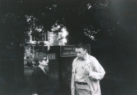 Vlasta Křížová Gallerová with her husband, England 1993