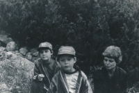 Vlasta Křížová Gallerová with children, 1983