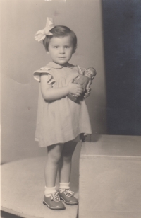 Jana Pavlovská at about four years old