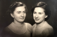 Tomáštik Sisters, 1940s