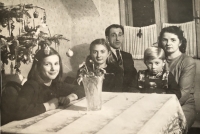 A cousin also spent Christmas with the Tomáštik family, 40s