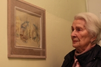 Olga Andrýsová with a drawing by Karel Dolejší, who captured the autumn appearance of the town of Schwarzenberg, where he was totally deployed in the 1940s