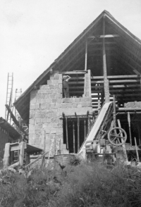 Construction of a house near "Hokejka" in today's Berounská Street, ca. 1973-1975