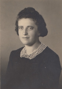 Marie Martínková, 40s