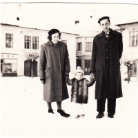 Jaroslava with parents